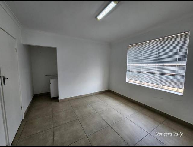 BUSINESS PROPERTY TO RENT IN OVERPORT